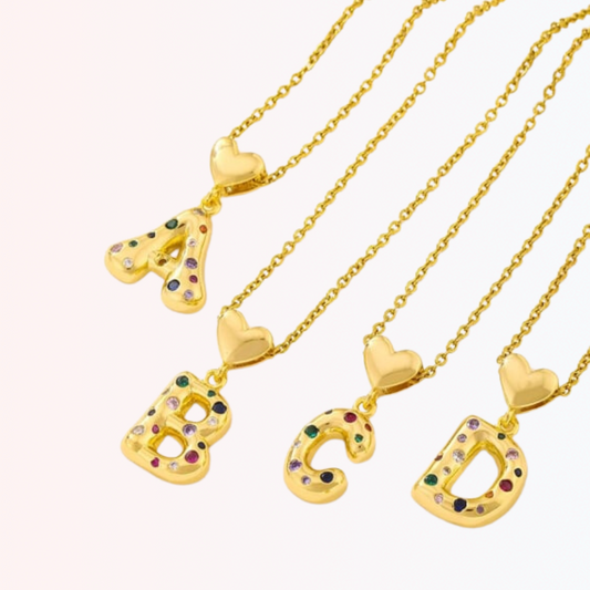 Collar con Charm de Letra con Colores en Stainless Steel Dorado 18K