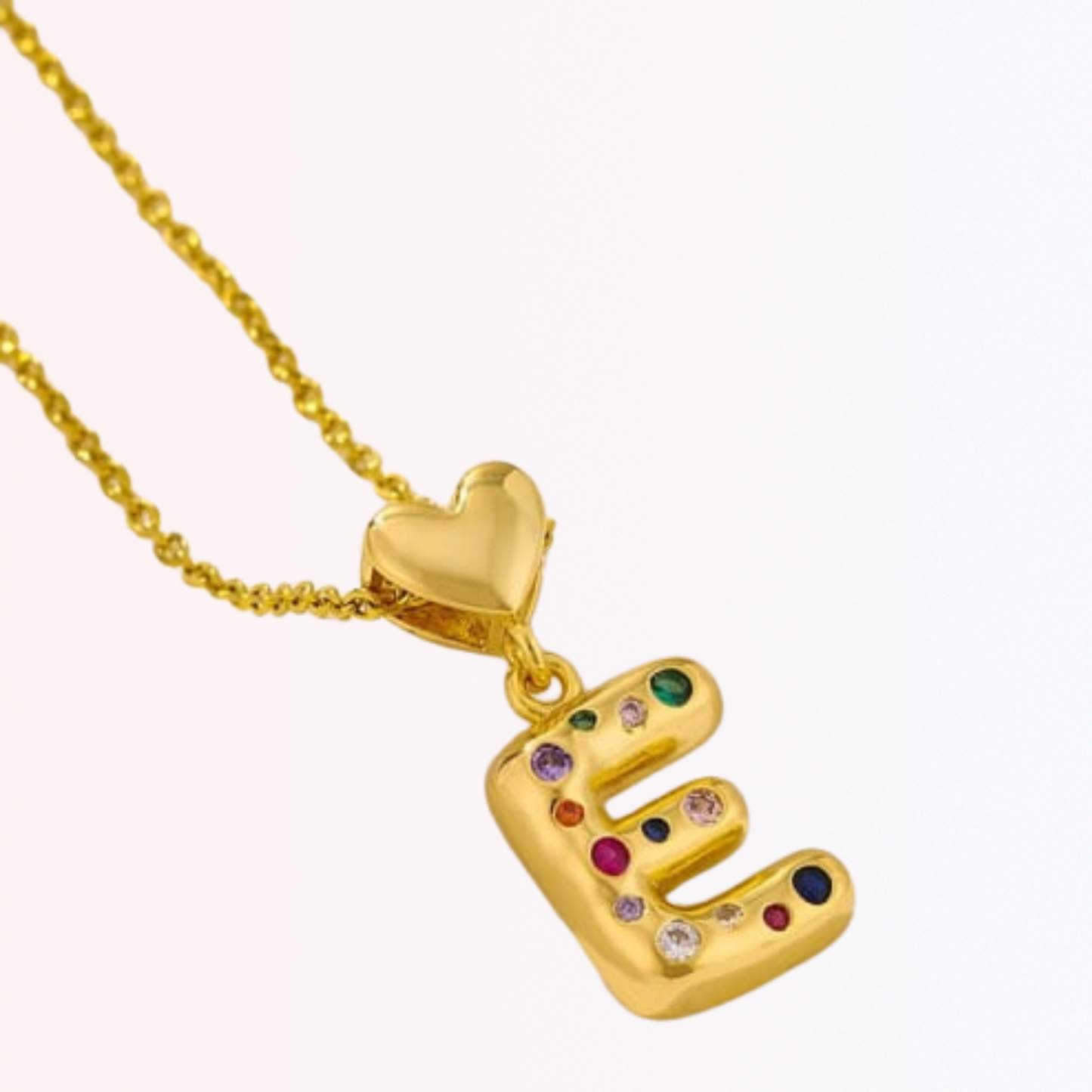 Collar con Charm de Letra con Colores en Stainless Steel Dorado 18K
