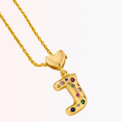 Collar con Charm de Letra con Colores en Stainless Steel Dorado 18K