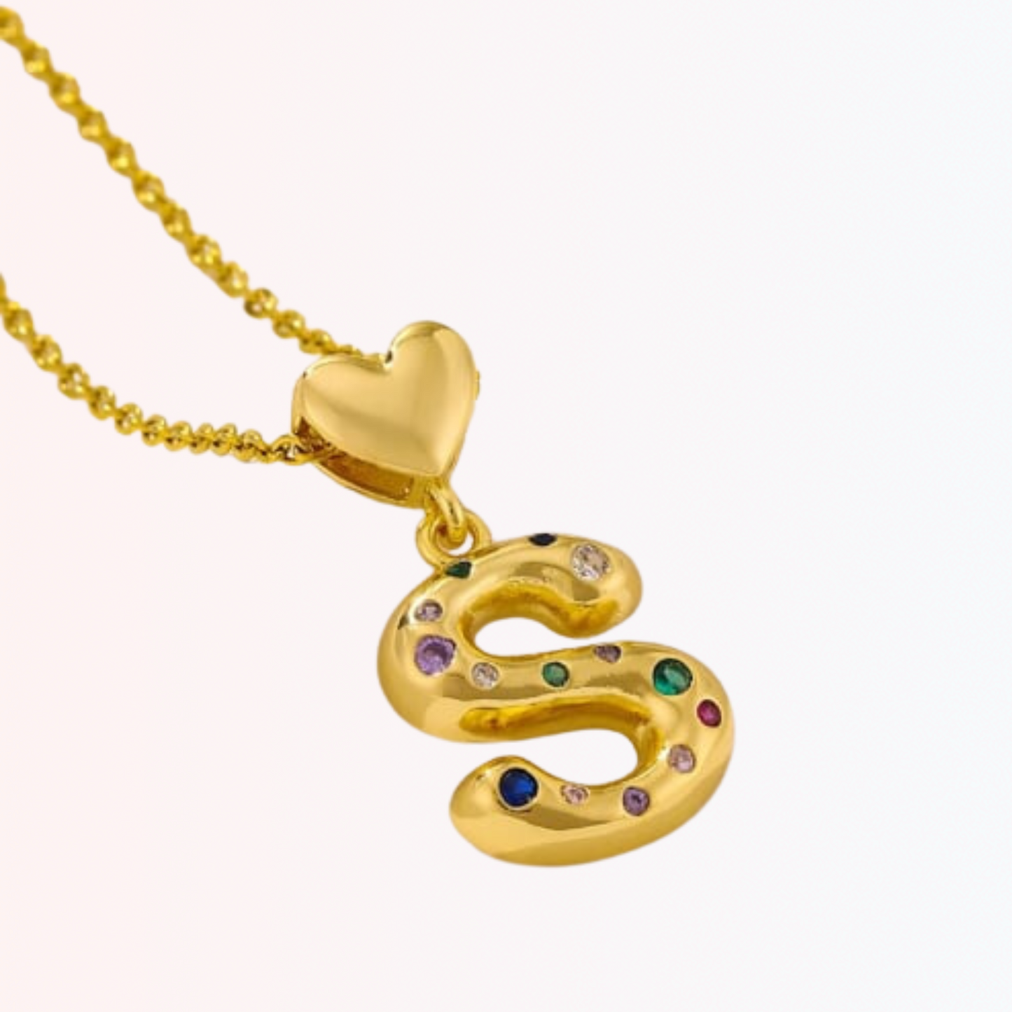 Collar con Charm de Letra con Colores en Stainless Steel Dorado 18K