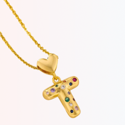 Collar con Charm de Letra con Colores en Stainless Steel Dorado 18K
