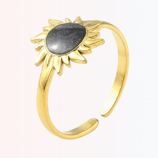 Sortija Cuff Ajustable con Sol Negro en Stainless Steel Dorado 18K