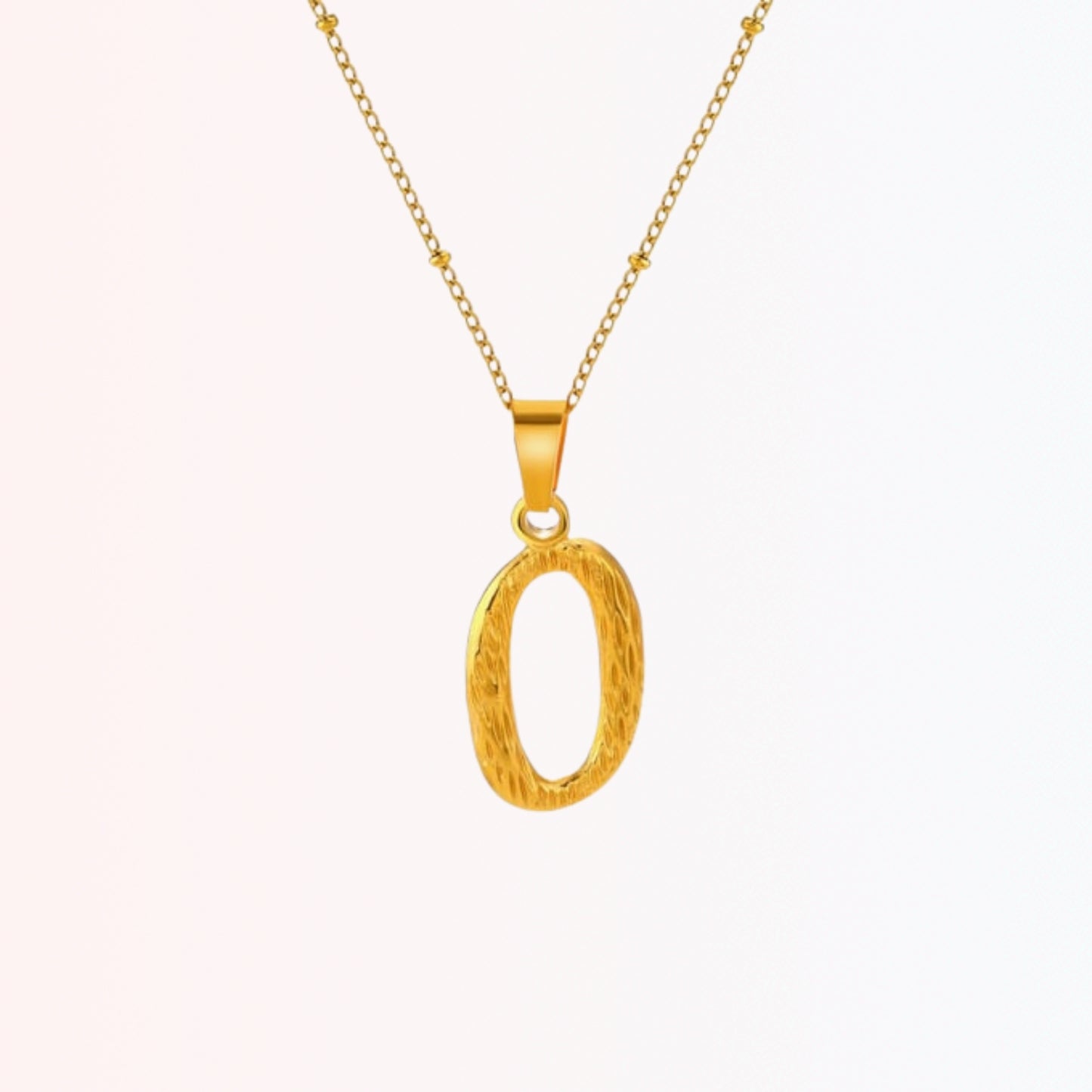 Collar con Inicial Minimalista en Stainless Steel Dorado 18K