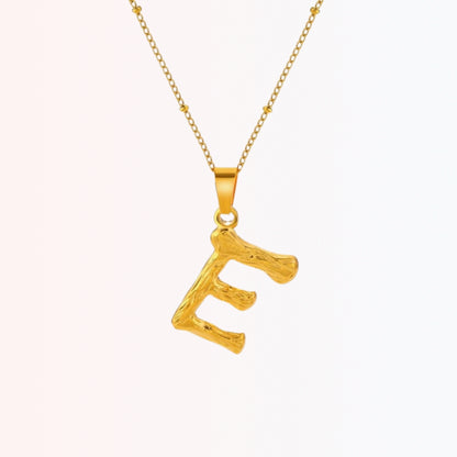 Collar con Inicial Minimalista en Stainless Steel Dorado 18K