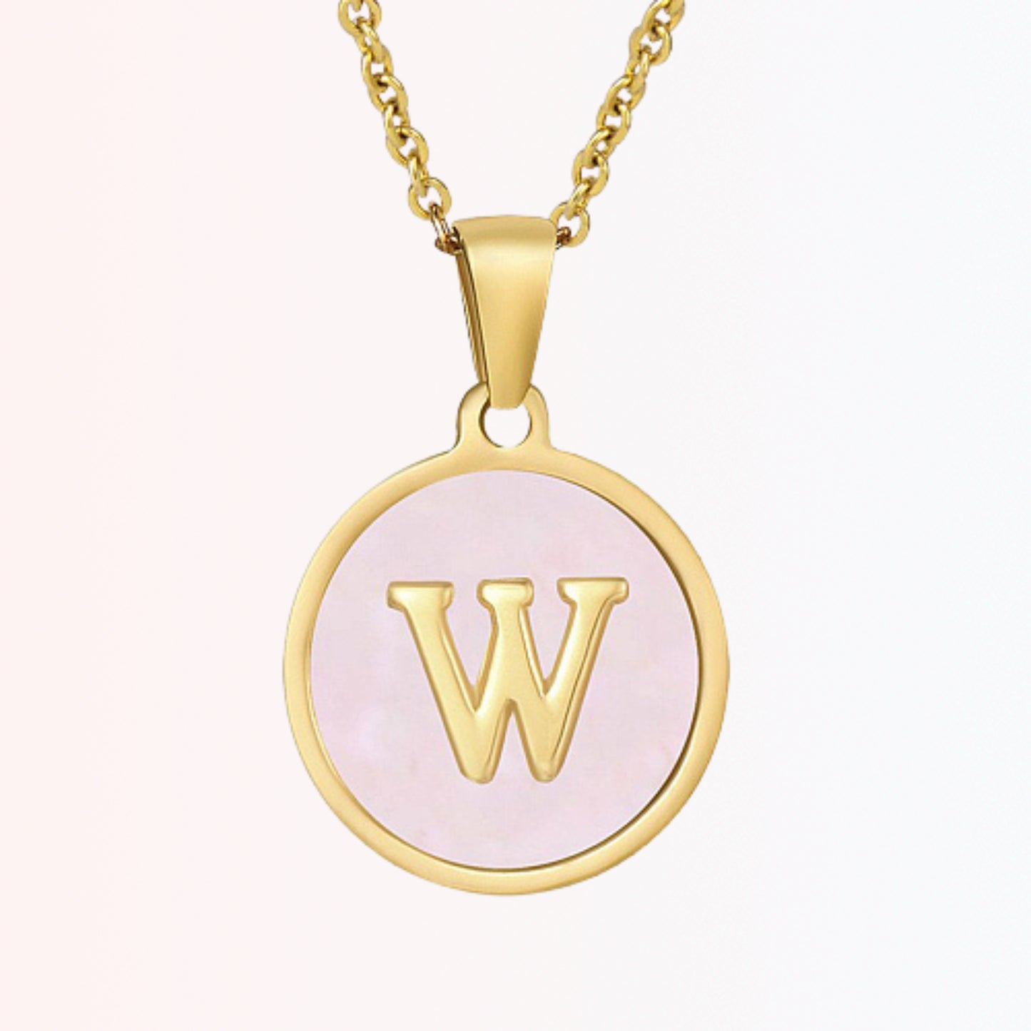 Collar con Charm de Inicial en Chapa Rosada en Stainless Steel Dorado 18K