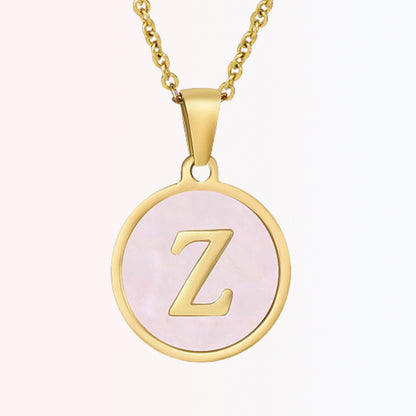 Collar con Charm de Inicial en Chapa Rosada en Stainless Steel Dorado 18K