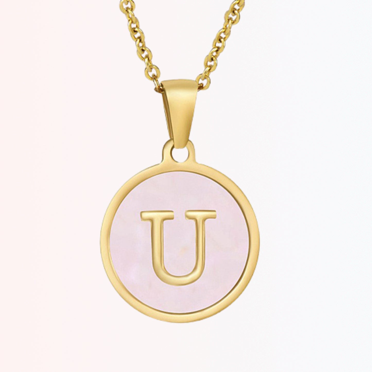 Collar con Charm de Inicial en Chapa Rosada en Stainless Steel Dorado 18K