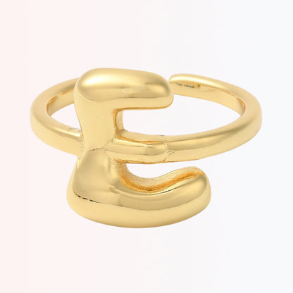 Sortija Ajustable con Iniciales A-Z en Brass Dorado 18K