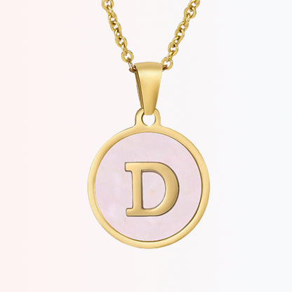 Collar con Charm de Inicial en Chapa Rosada en Stainless Steel Dorado 18K