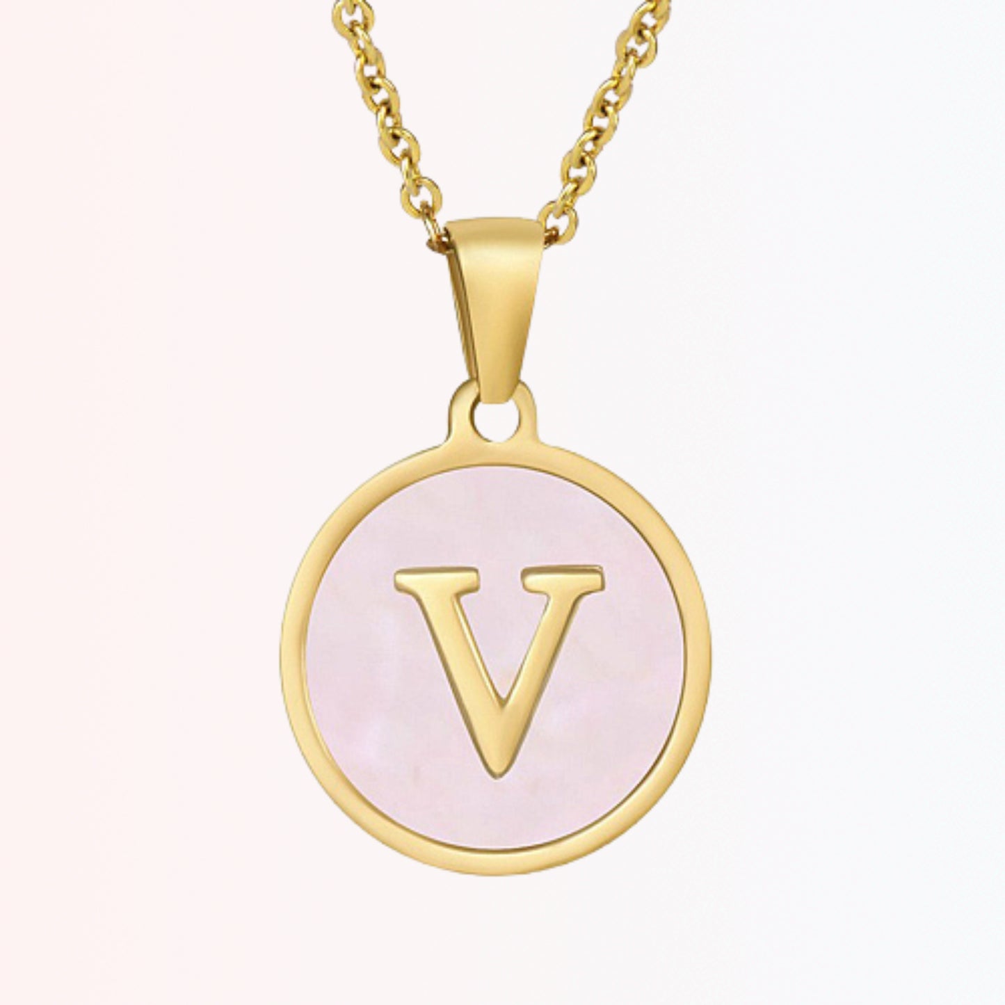 Collar con Charm de Inicial en Chapa Rosada en Stainless Steel Dorado 18K