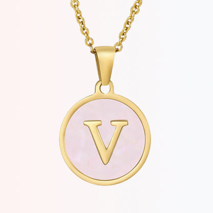 Collar con Charm de Inicial en Chapa Rosada en Stainless Steel Dorado 18K