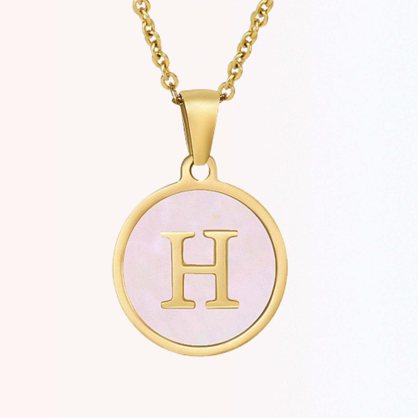 Collar con Charm de Inicial en Chapa Rosada en Stainless Steel Dorado 18K