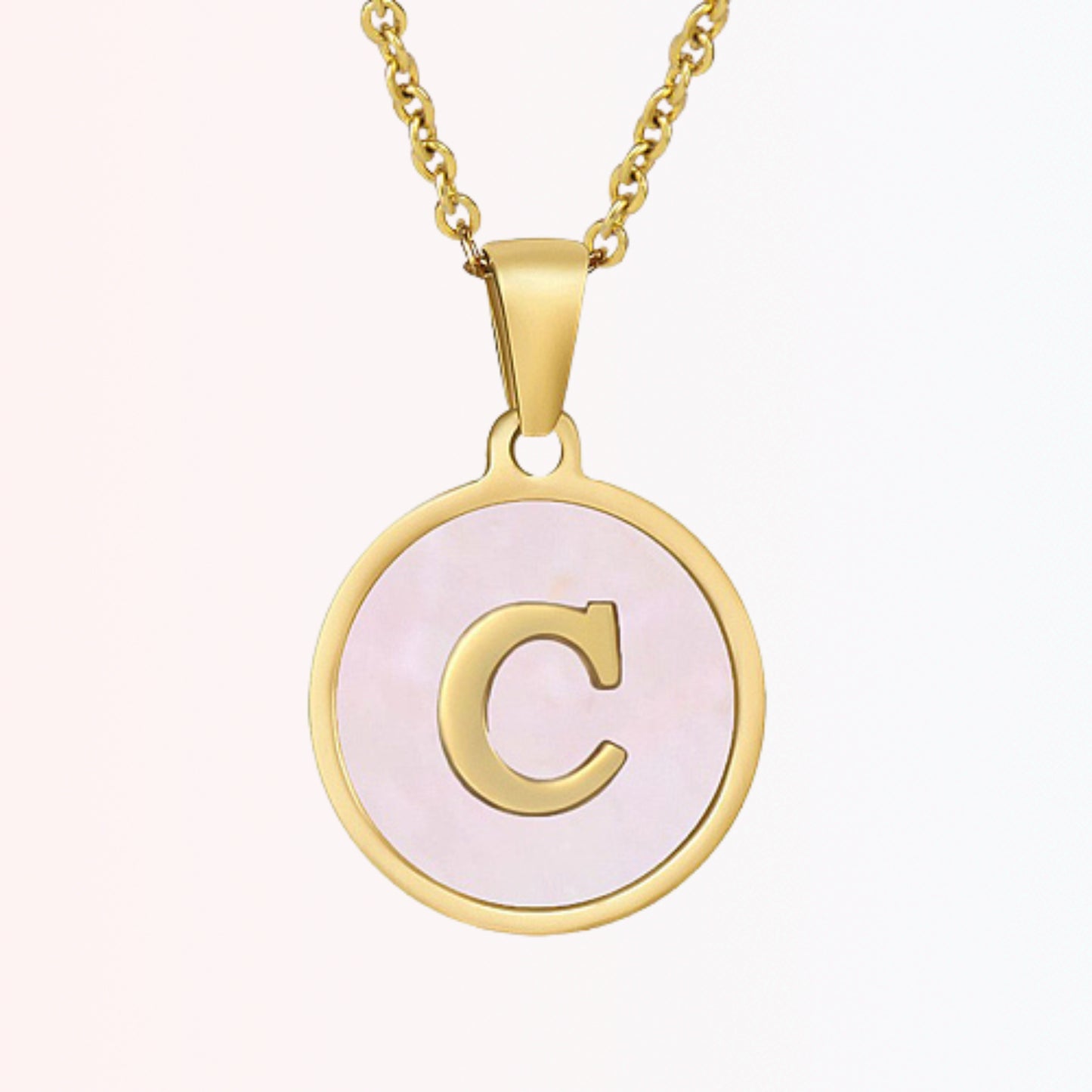Collar con Charm de Inicial en Chapa Rosada en Stainless Steel Dorado 18K