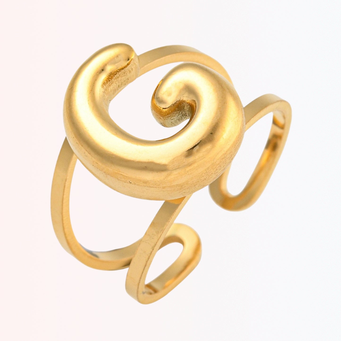 Sortija Ajustable con Iniciales A-Z en Stainless Steel Dorado 18K