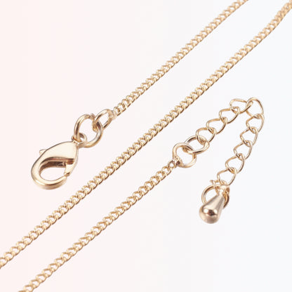 Collar con Charm de Bota Vaquera en Brass Dorado 18K