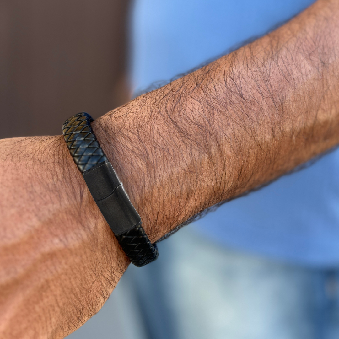 Pulsera de Cuero Trenzado con Cierre Magnético de Stainless Steel